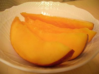 v110903-fruits1.JPG